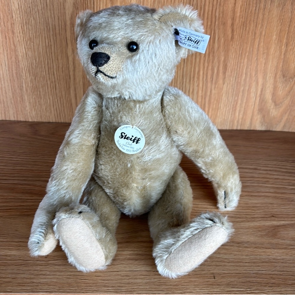Steiff Beige Teddy Bear Club Edition 1911 Replica